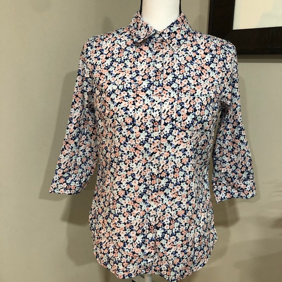 **CROFT & BARROW* Floral 3/4 Sleeve Button Down Top - Picture 1 of 6